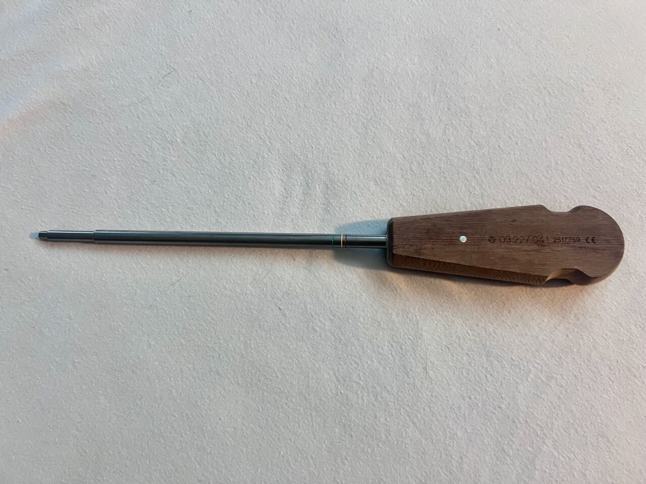 SYNTHES 03.227.041 Cannulated 4mm Hexagonal Driver — photo 1
