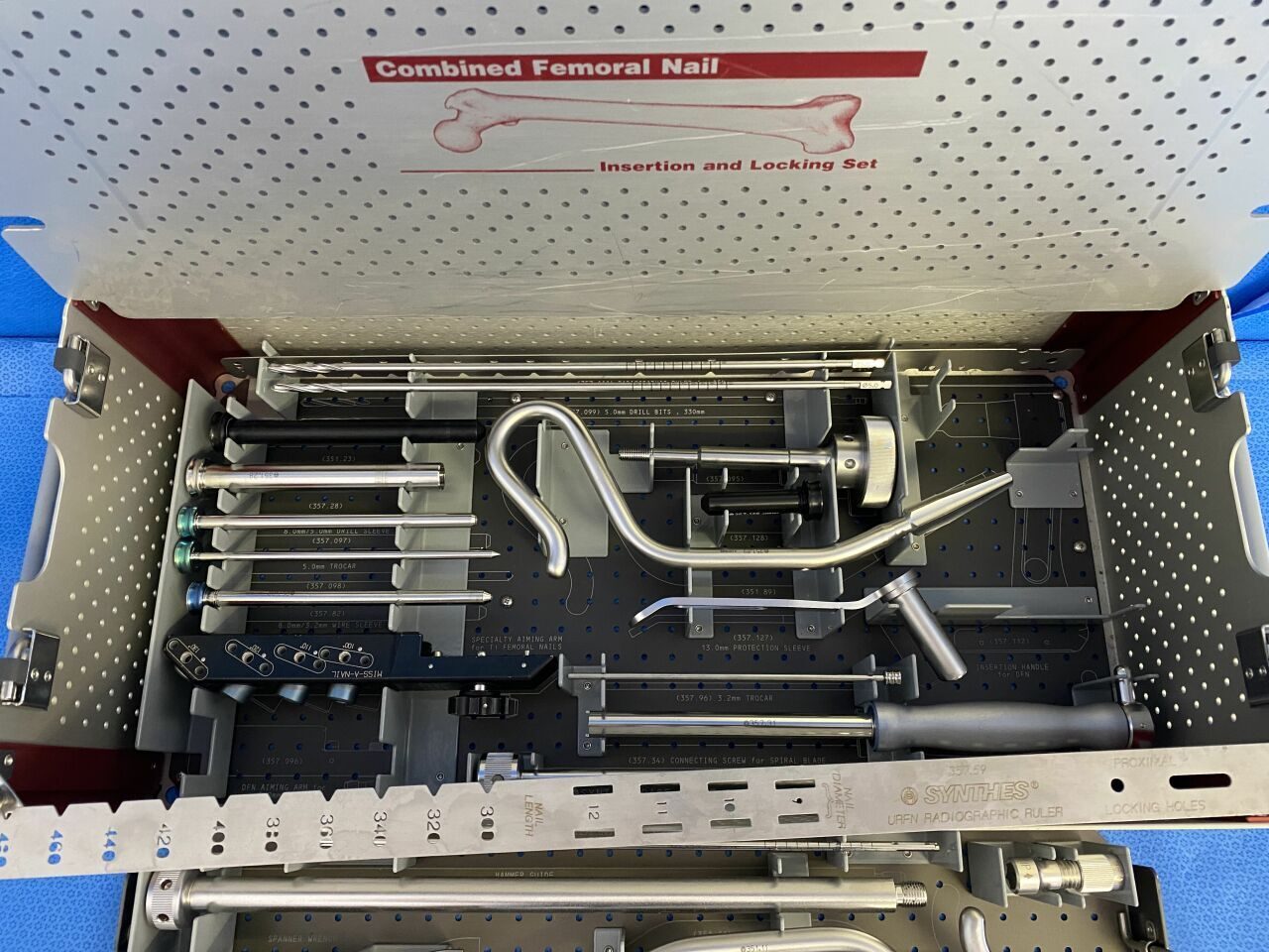 SYNTHES Various Combined Femoral Nail Insertion and Locking Set — photo 3