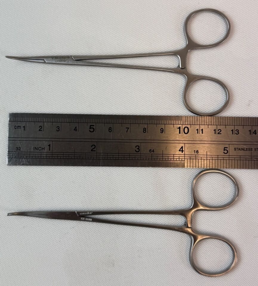 V. MUELLER CH8610 Jacobson Mosquito Forceps Delicate Curved Serrated 5" Pair — photo 7
