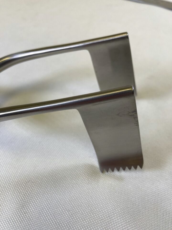 AESCULAP MF066R Meyerding Retractor 25mm x 51mm Blades Self Retaining — photo 4