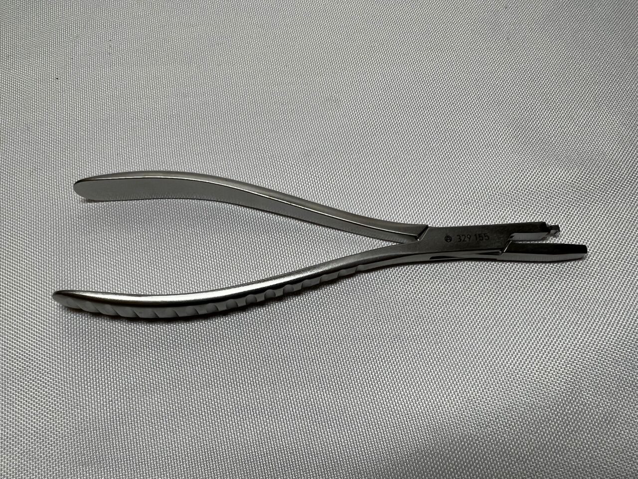 SYNTHES 329.155 Locking Calcaneal Plate Tab Bending Pliers — photo 1