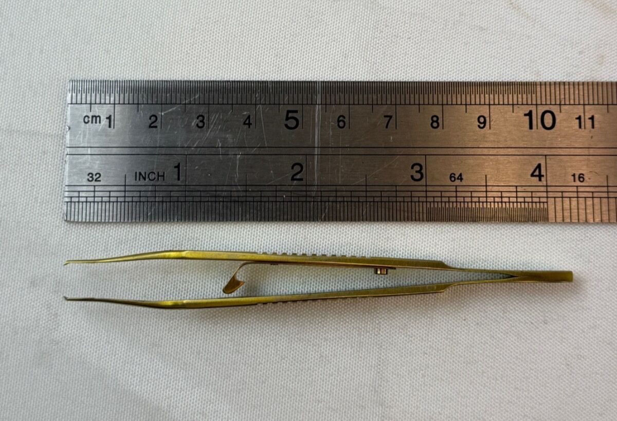 AMBLER SURGICAL OF181L Stern Castroviejo Suturing Forceps 4" x 0.5mm 2x3 Teeth — photo 8