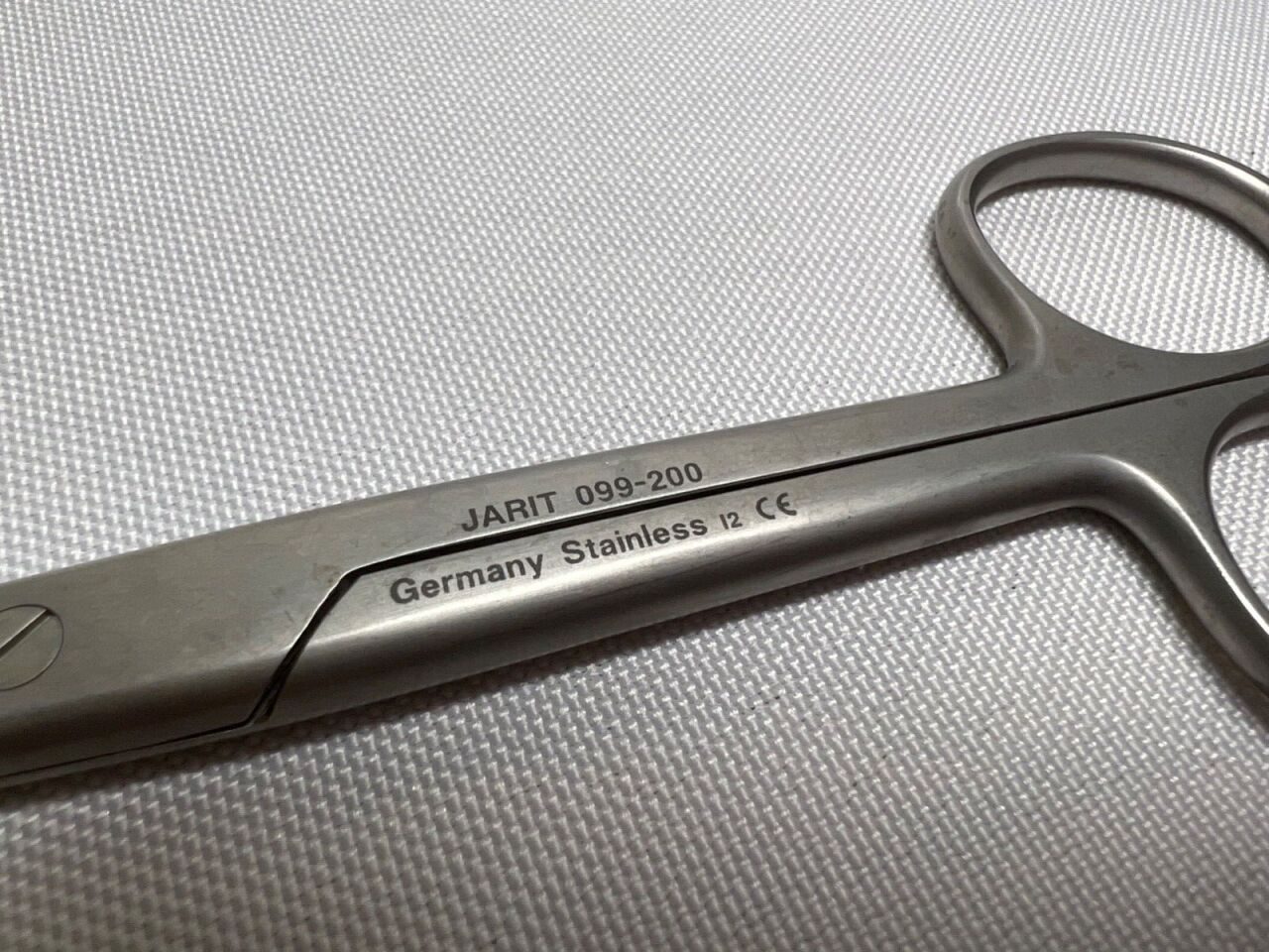 JARIT 099-200 Straight Mayo Scissors, Jaw Length 43mm X Jaw Width 3.25mm — photo 3