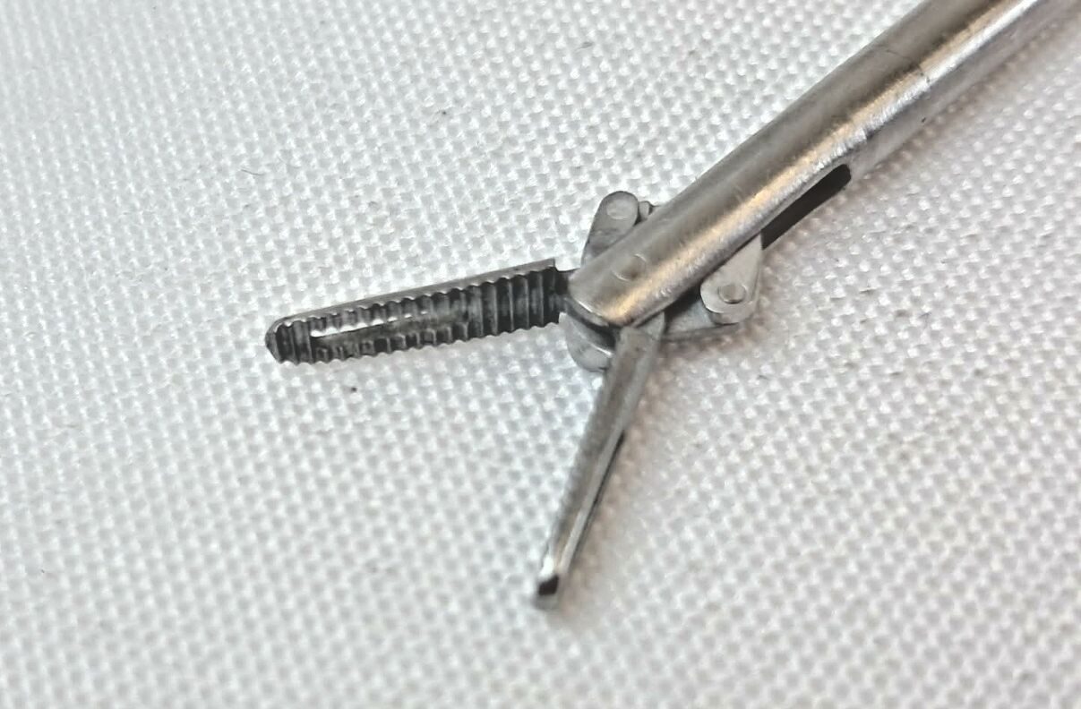 GYRUS ACMI RWG-337R Rigid Windowed Rotating Grasping Forceps — photo 4