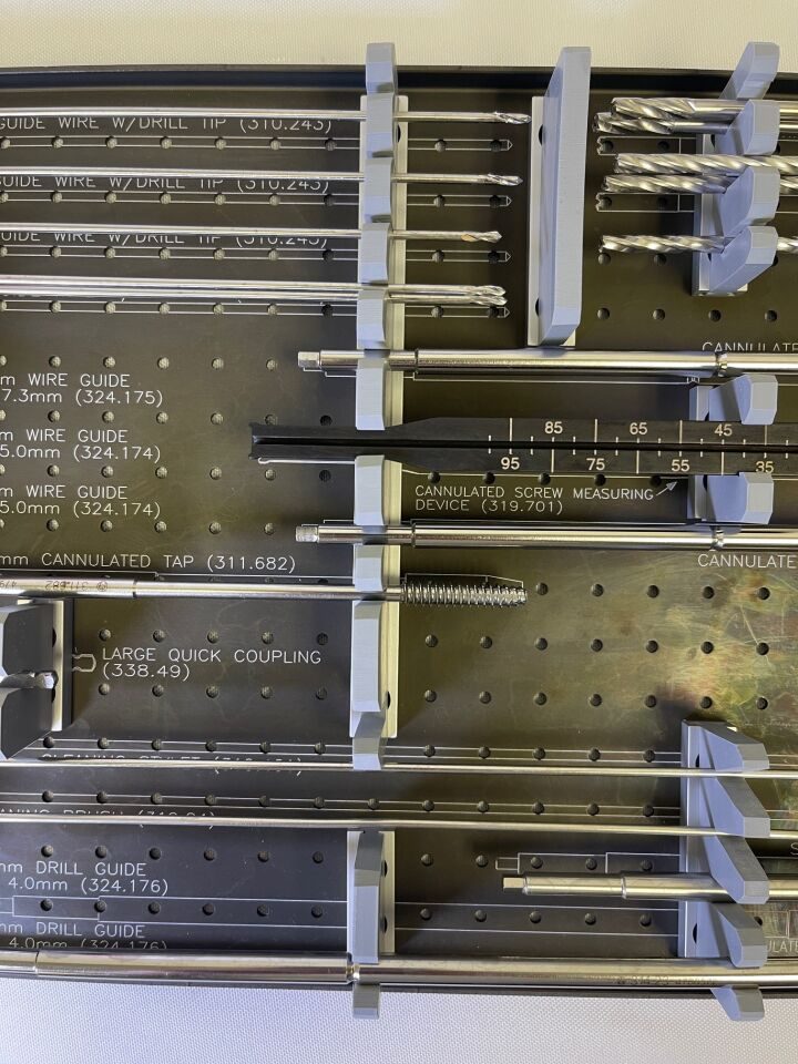 SYNTHES  Locking Periarticular Plating System Screws & Instruments — photo 4