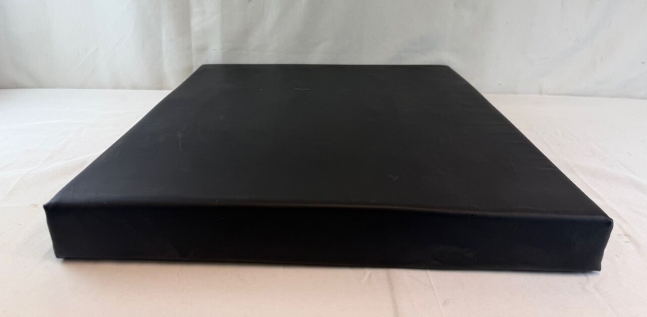 BERCHTOLD 2.5" x 19.5" x 21" Operating Room Table Leg Section Pad — photo 5