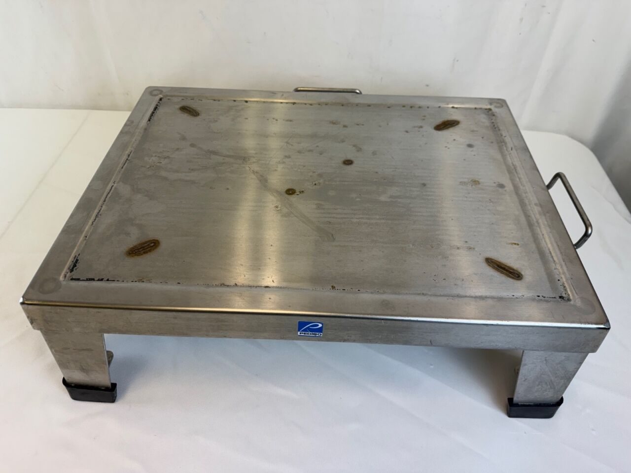 PEDIGO P-1015 Stackable Interlockable Footstool