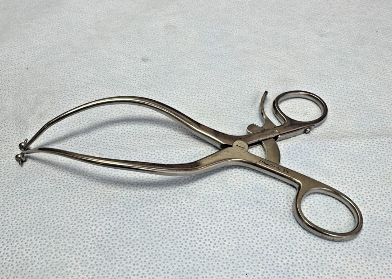 V. MUELLER GL510 Gelpi Perineal Retractor