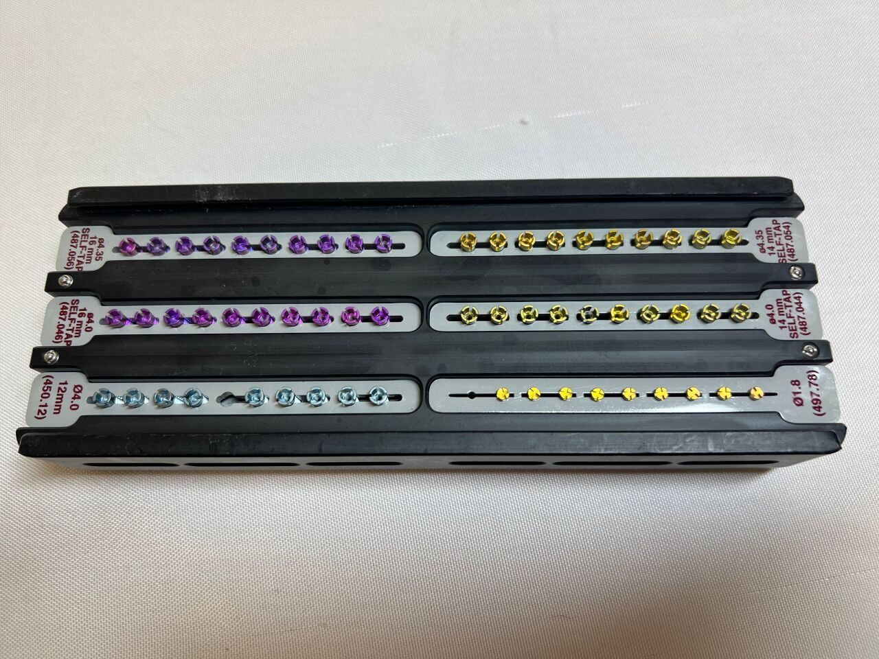 SYNTHES 304.878L Cervical Spine Locking Plate Screw Set — photo 4