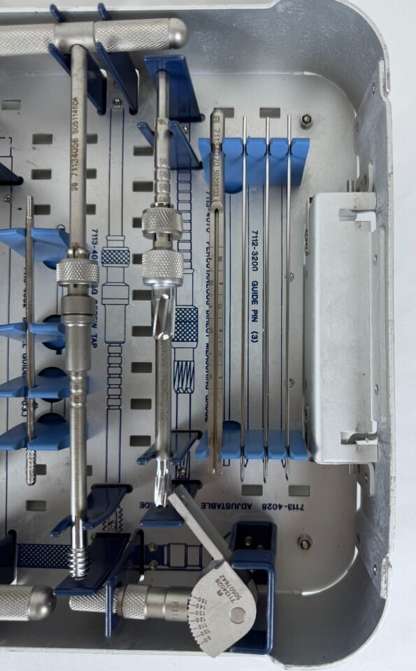 SMITH & NEPHEW 7113-4050 Richards CHS Comprehensive Hip System — photo 6