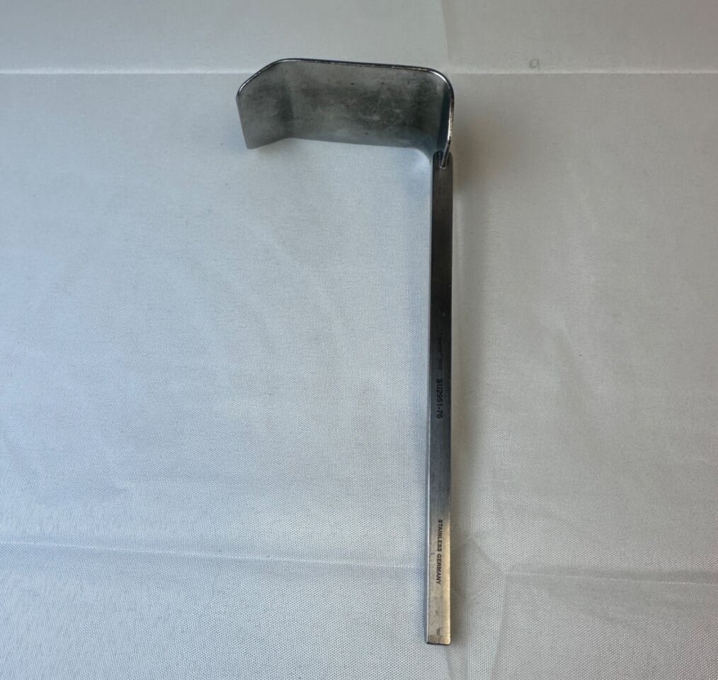 V. MUELLER SU2951-76 Kelly Retractor Blade Book Walter 2" X 3" — photo 5