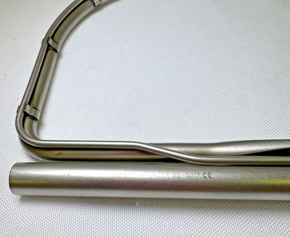 SNOWDEN-PENCER 88-5217 Emory Lighted Retractor 6" x 1" w/ Suction — photo 3