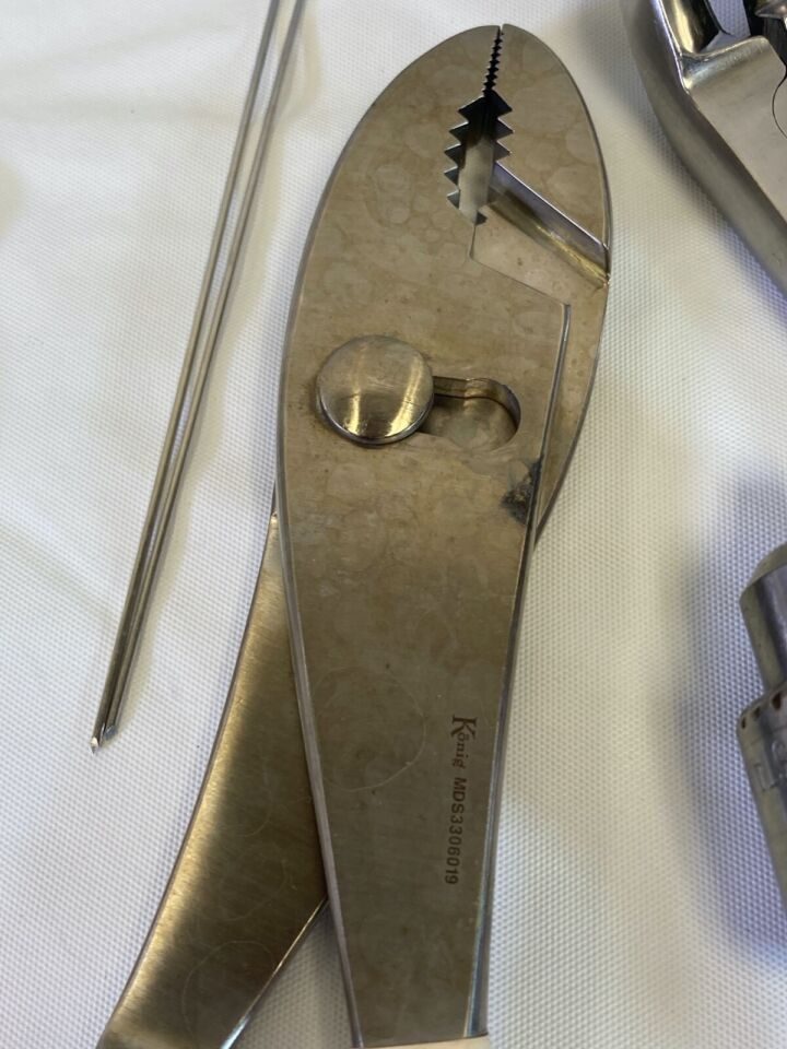 VARIOUS  16 Piece Konig Zimmer Closed Pinning Tray w Sterilization Case — photo 6