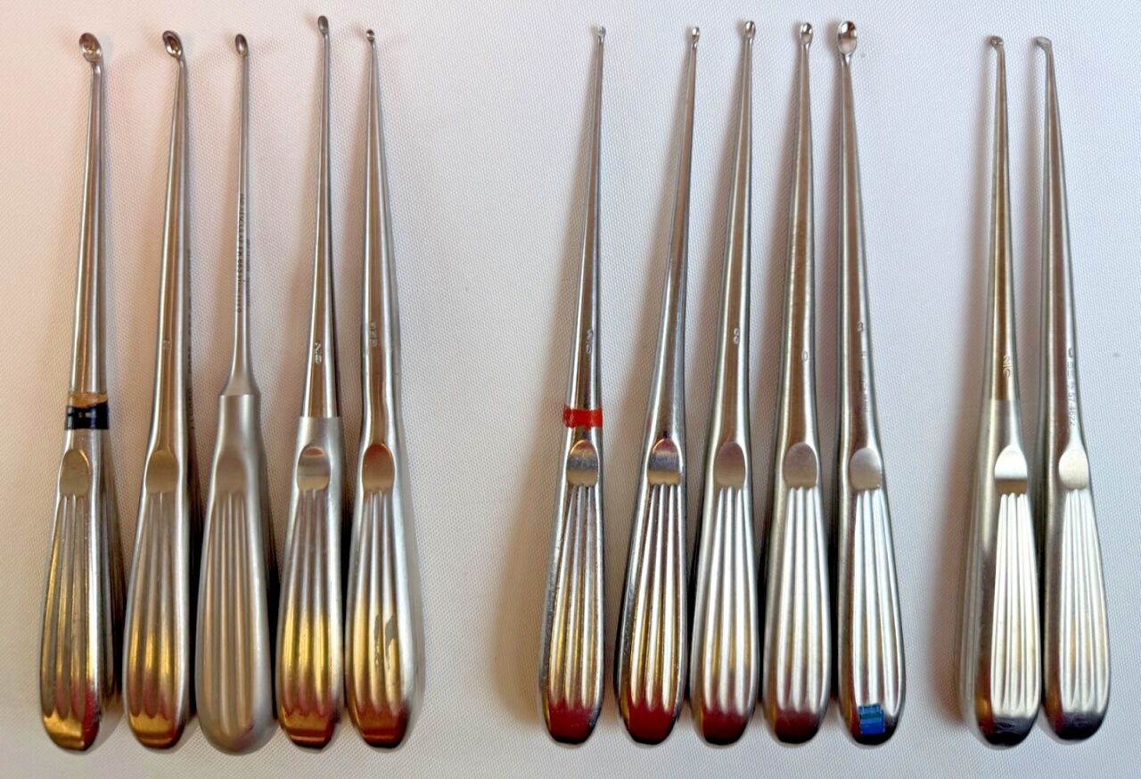 SYMMETRY MEDFIX JARIT AESCULAP CODMAN 8" Straight, Reverse Angle & Forward Angle Set  Symmetry Medfix Jarit Aesculap 8" Brun Bone Curettes Forward   Angled — photo 1