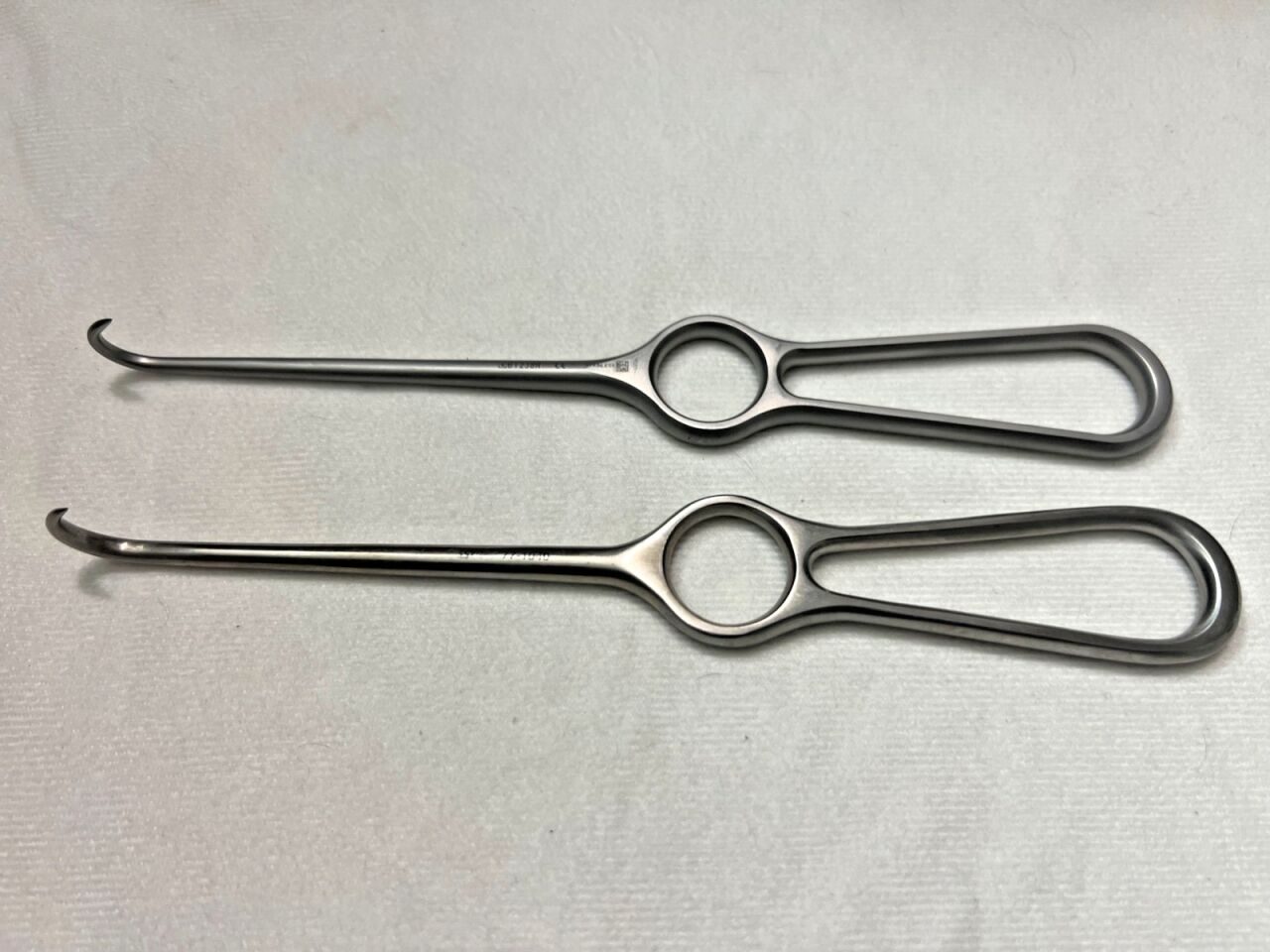AESCULAP BT238R  SSI ULTRA 771040 Kocher Sharp Bone Hook Retractors 8-3/4" L