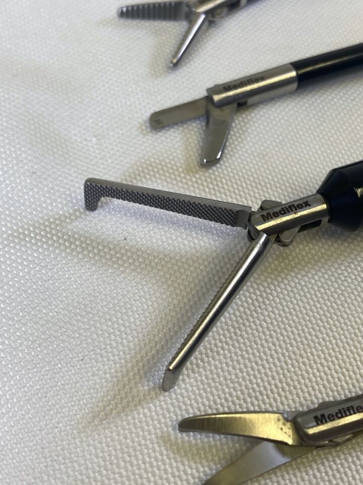 MEDIFLEX Various 7 Piece Surgical Laparoscopic Monopolar Instrument Set — photo 7