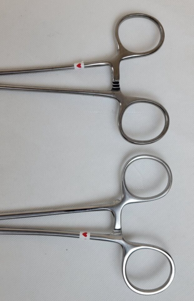 V. MUELLER CH-7245 DeBakey Aortic Aneurysm Clamp Curved — photo 3