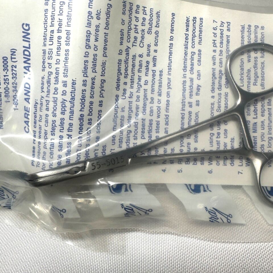 SSI 55-5015 90deg 5 1/2" Debakey Miniature Clamp — photo 2