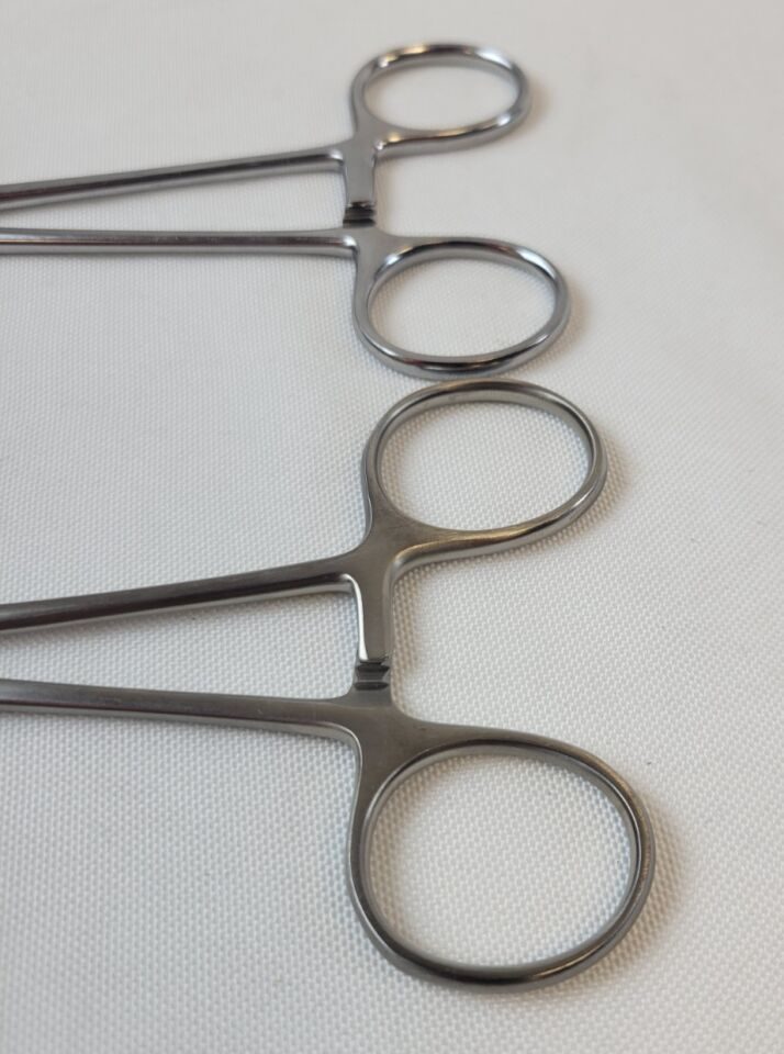 CODMAN  Set of 2 Rochester-Ochsner Forceps, Straight, 8" — photo 3