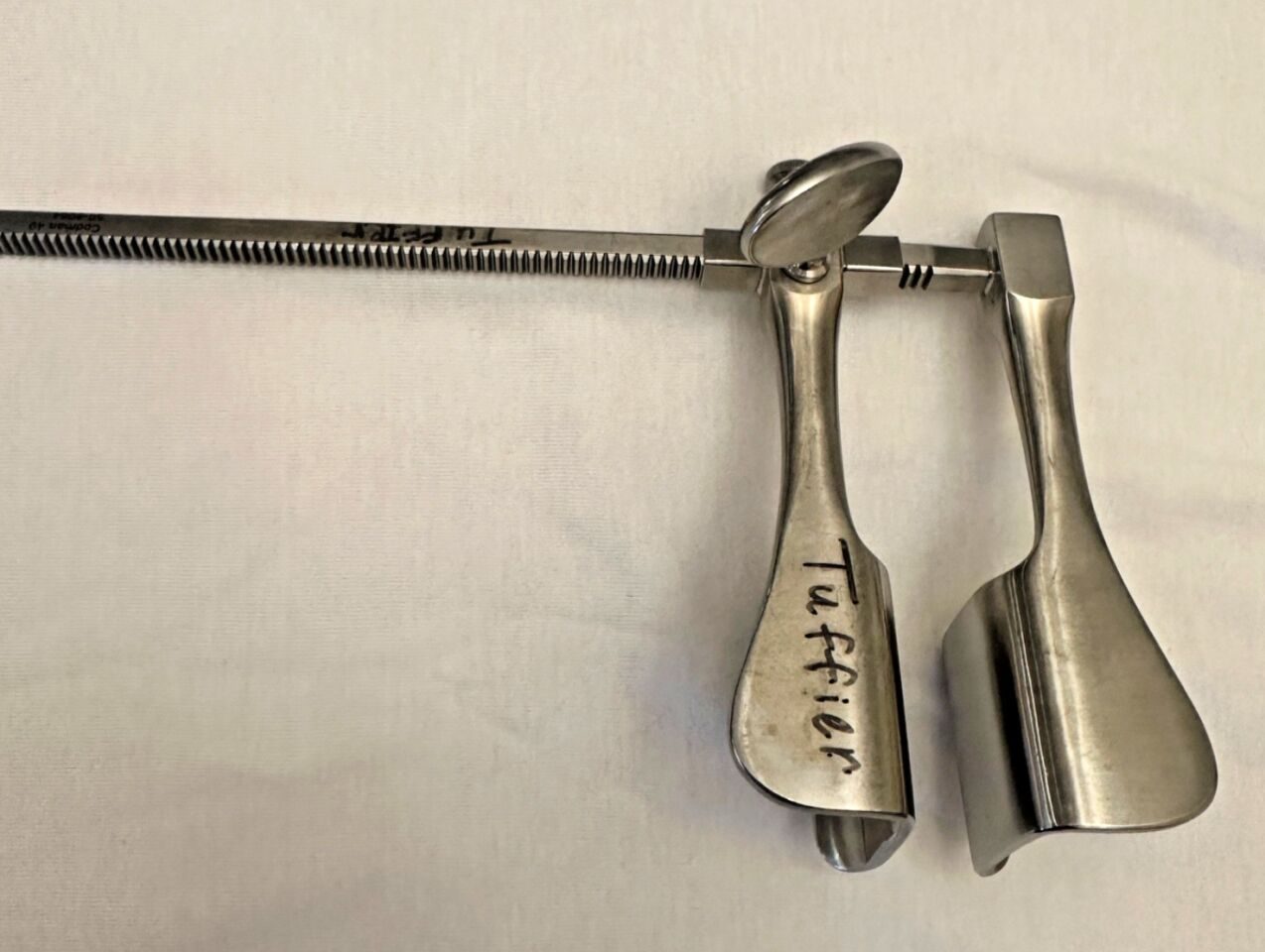 CODMAN 50-8064 Tuffier Rib Retractor Spreader 13/4" x 2" Blades — photo 6