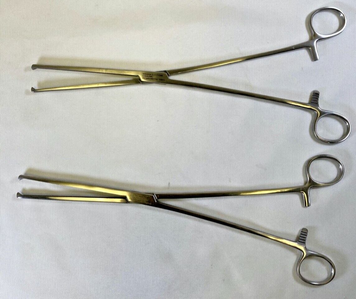 MILLENNIUM SURGICAL 12" 1x2 Teeth Kocher Clamps Straight — photo 1