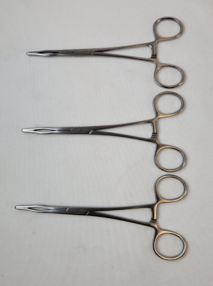 SYMMETRY SURGICAL 19-4133 Set of 3 Tube Clamping Forceps Cross-Hatched Jaws 6-1/2"