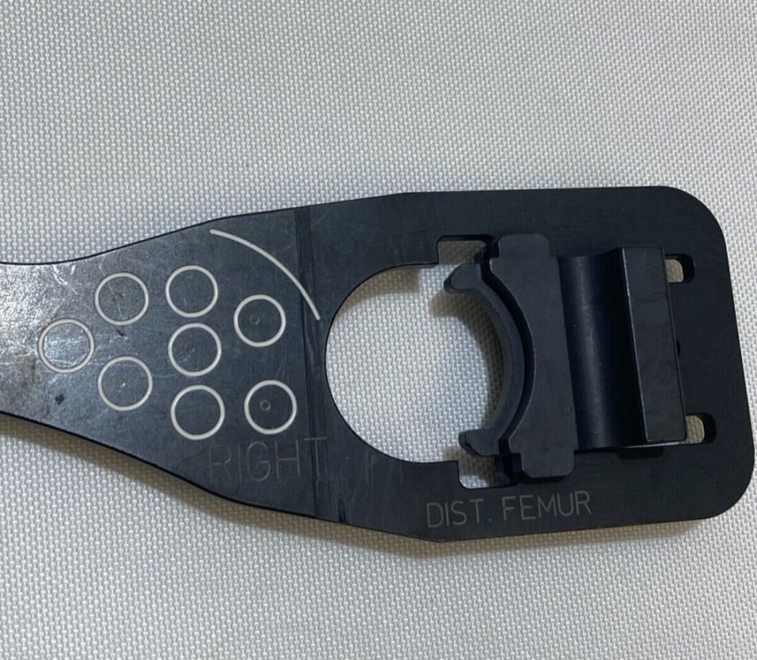 STRYKER 702791 AxSOS Shaft Hole Locator Distal Femur L & R Trial — photo 3