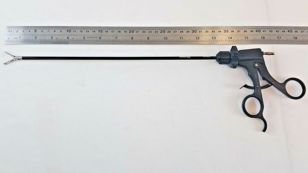 V. MUELLER EndoLap F256.99100 w/ 256.02 Rotating Handle Fenestrated Grasper 5mm — photo 6