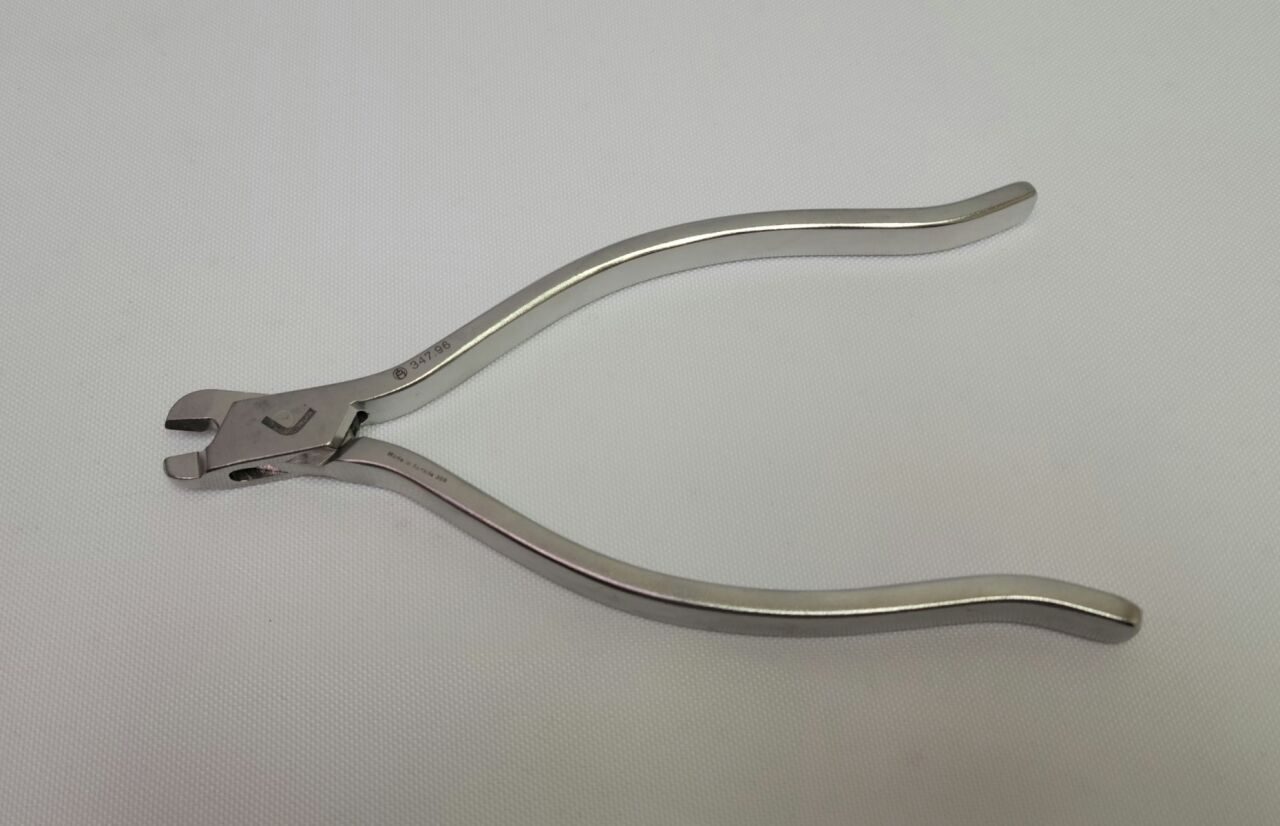 SYNTHES 347.96 Angle Craniofacial Bender — photo 1
