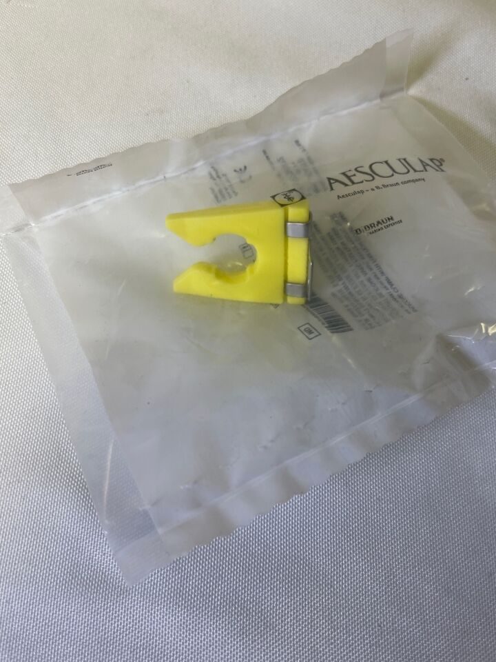 AESCULAP JG330 Silicone Clamp w Fixation Clamp 15mm Sterilization Insert — photo 4