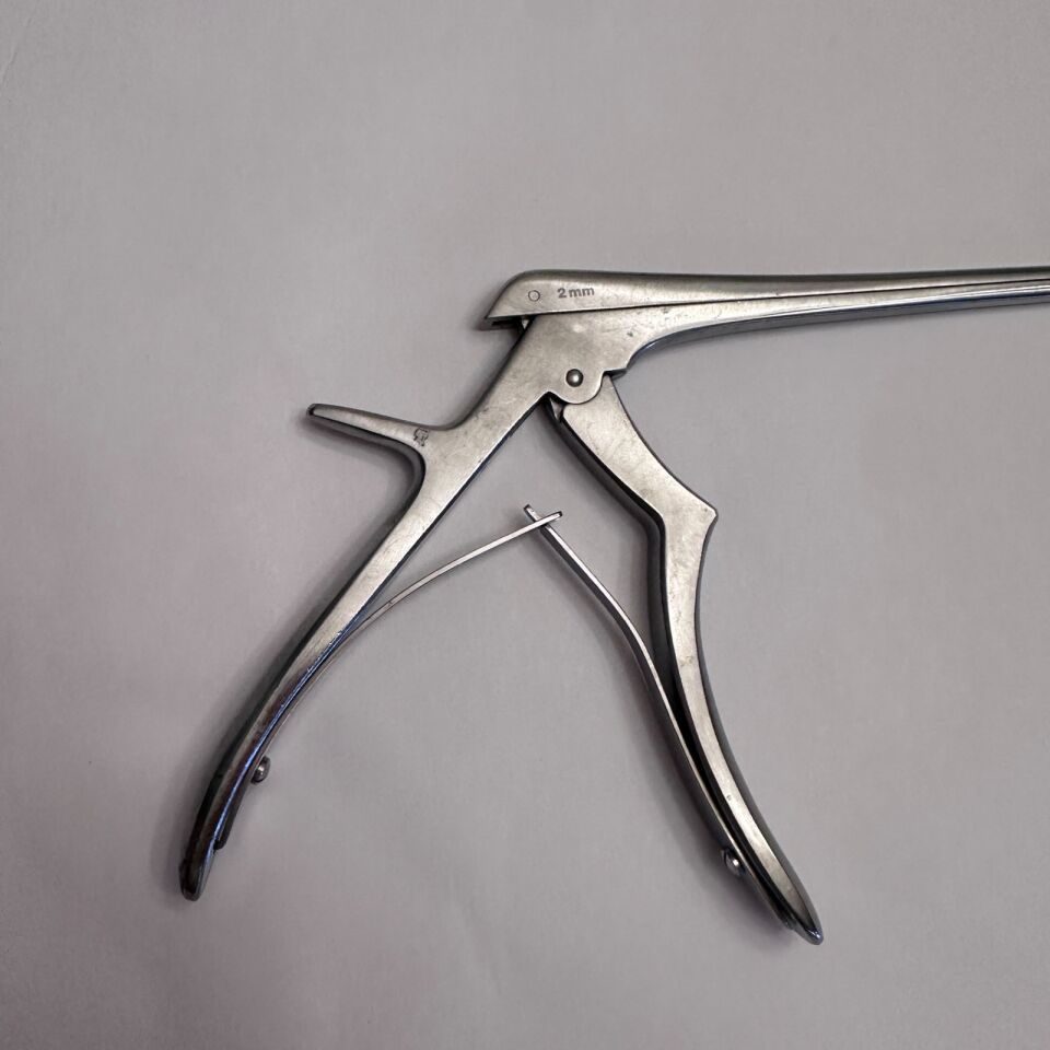 BOSS SURGICAL 70-0230 Micro Kerrison Rongeur 2mm x 40deg Up x 7" — photo 7