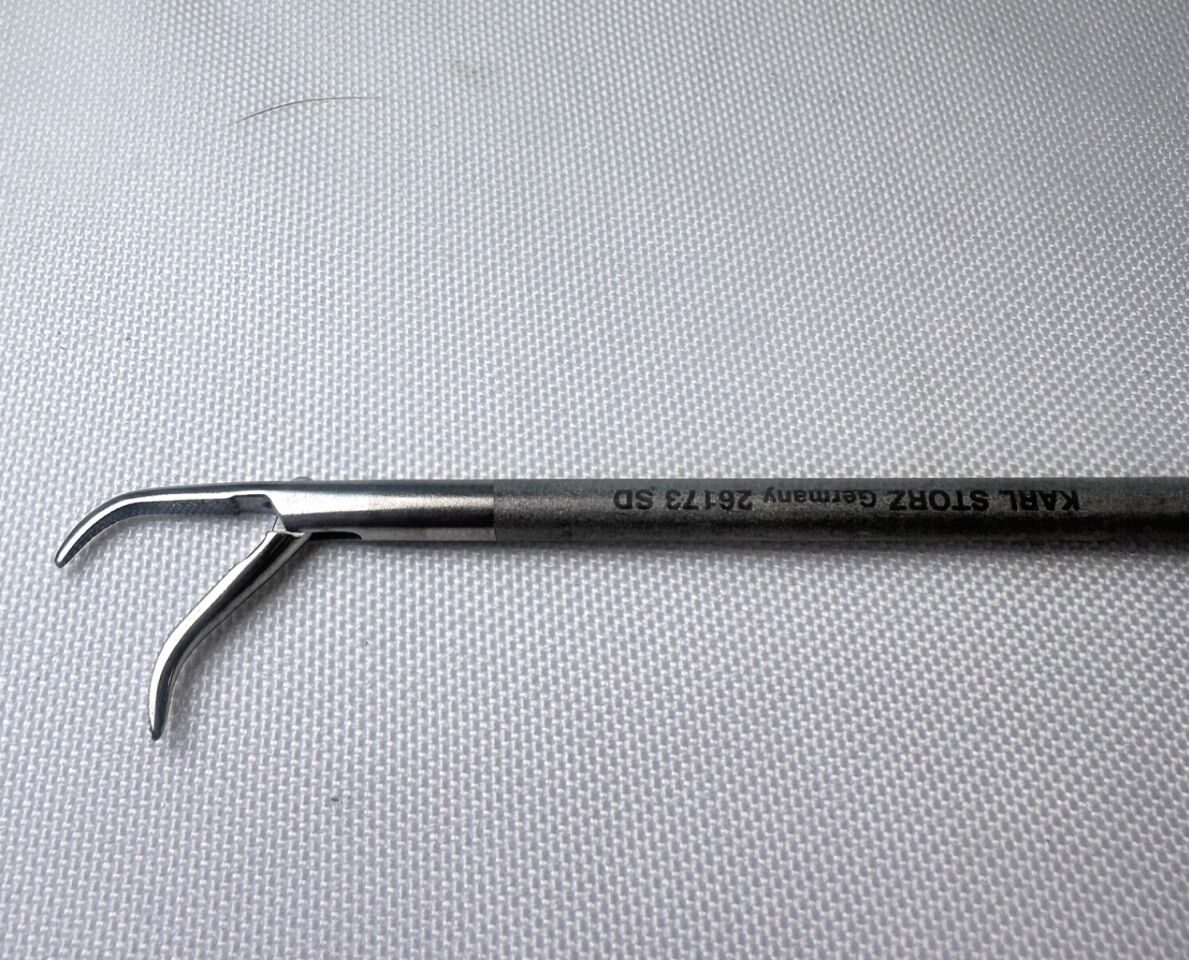 KARL STORZ 26173SC Szabo-Berci Parrot Jaw Laparoscopic Needle Holder — photo 6