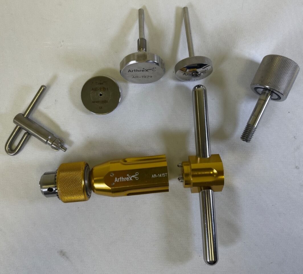 ARTHREX AR-1415T OATS Chuck Handle & Extras