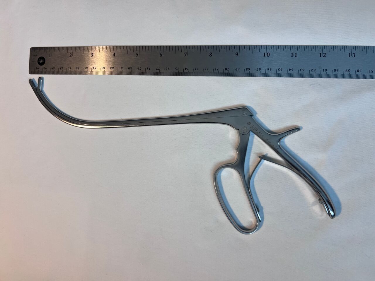 SYNTHES 389.844 T-PLIF Pituitary Rongeur 4mm Soft Angled Punch — photo 2
