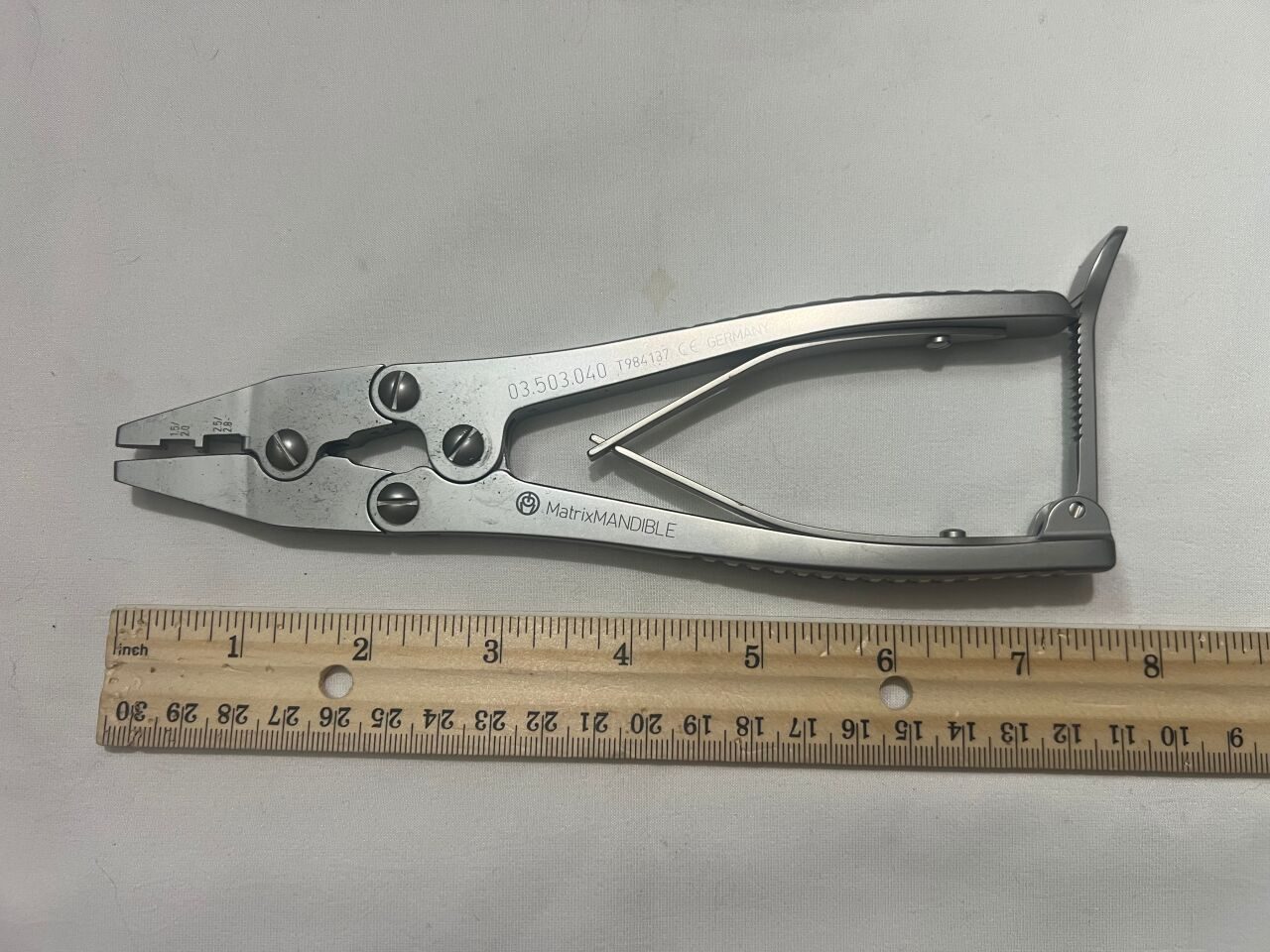 SYNTHES 03.503.040 Plate Bending Pliers Right — photo 3