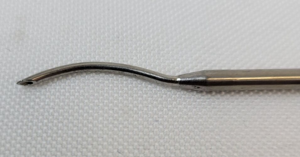 SHUTT-LINVATEC C8742 Crescent Suture Hook (Large Curve), 6mm W x 25mm L — photo 2