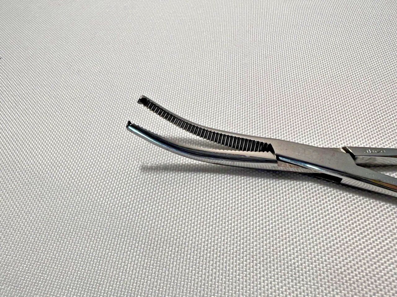 Kocher Forceps Curved Serrated Jaws 1x2 Teeth — photo 4
