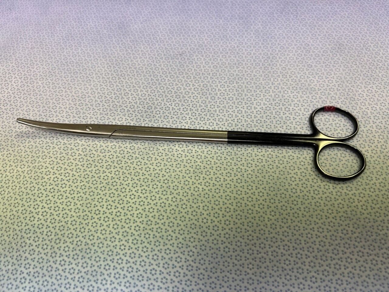 PILLING WECK 463915 Ultimate Cut Metzenbaum Scissors 9" Curved, 1 Serrated Blade