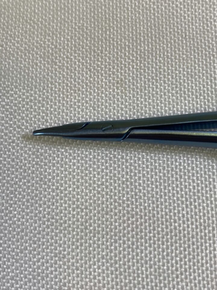 V. MUELLER OP0915-201 Mini Barraquer Needle Holder w/ Lock Titanium Fine 9mm Jaw — photo 3