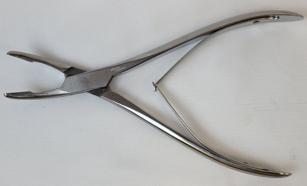 KARL STORZ N5380 Reiner Bane Rongeur 7 inches Curved Single Action 3x16 mm — photo 1