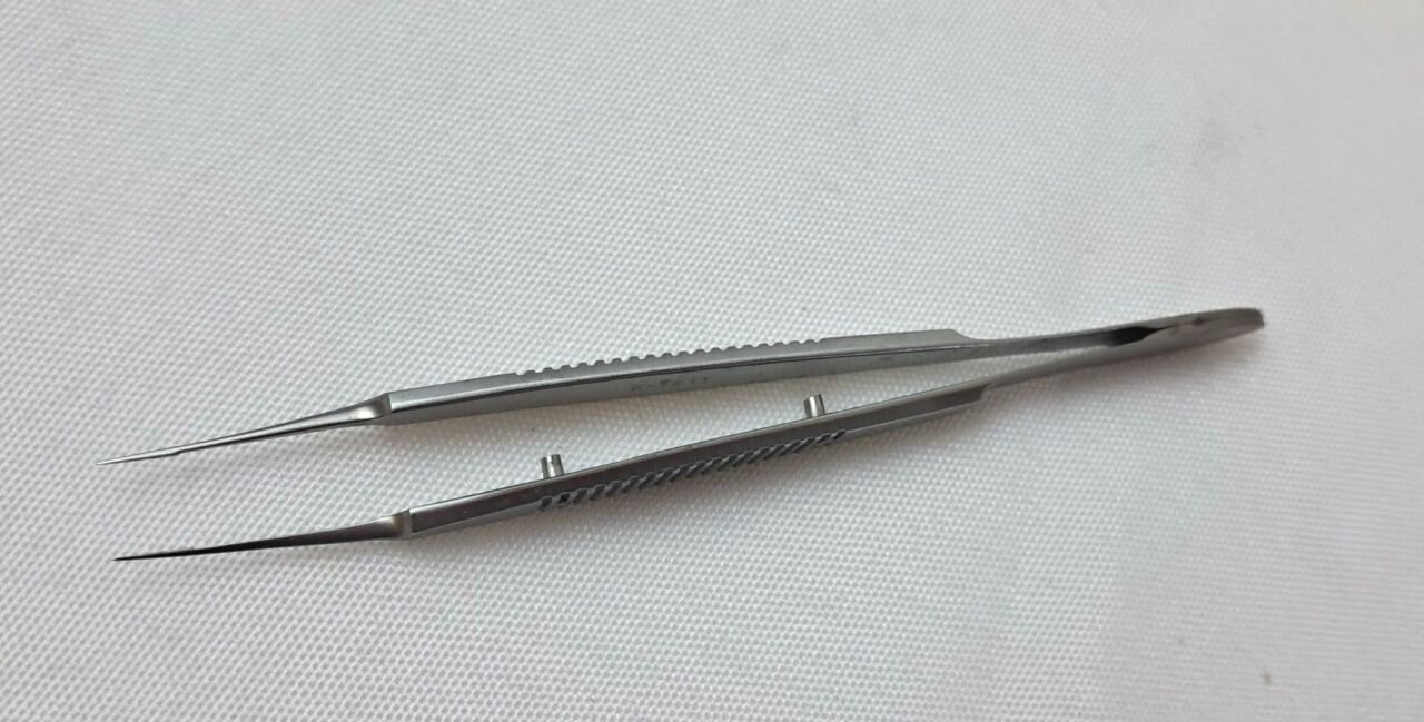 KARL STORZ E-1811 Bonn Suturing Forceps — photo 3