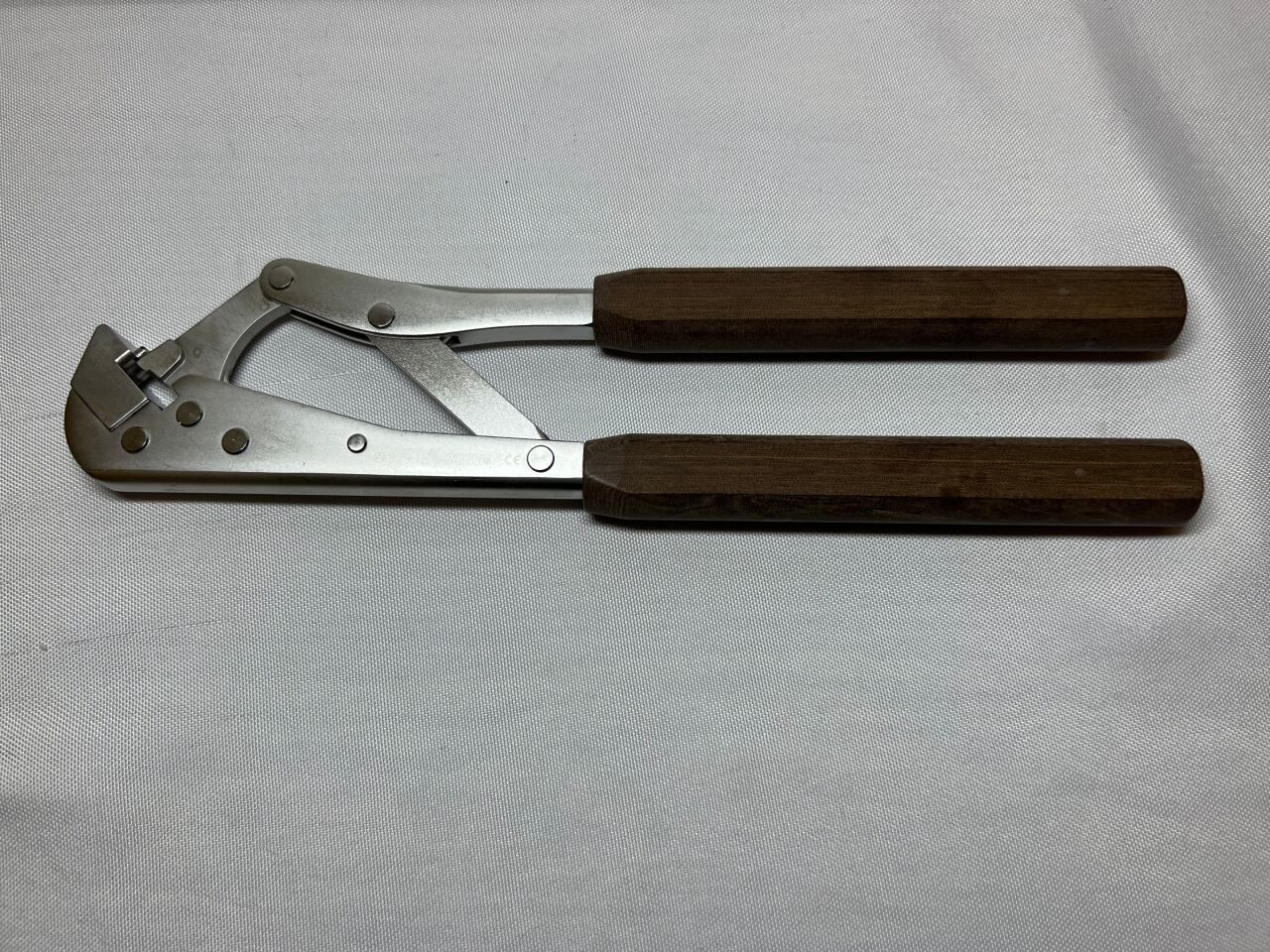 SYNTHES 329.151 Locking Calcaneal Plate Cutter — photo 1