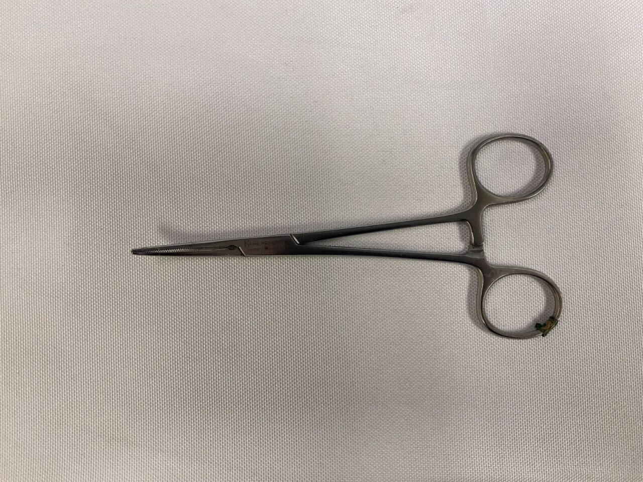 KONIG 5.5", Curved Crile Forceps