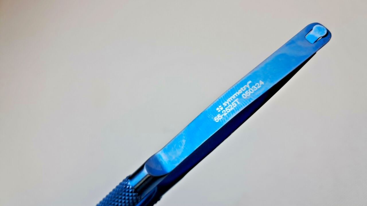 SYMMETRY TI Jacobson Needle Holder SSI Ultra  52525T Titanium Needle Holder Locking Straight Jacobson — photo 2