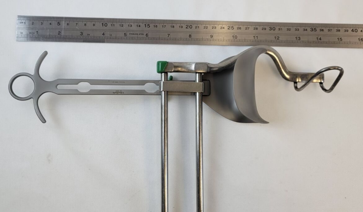 V. MUELLER  Balfour Abdominal Retractor With Center Blade — photo 8