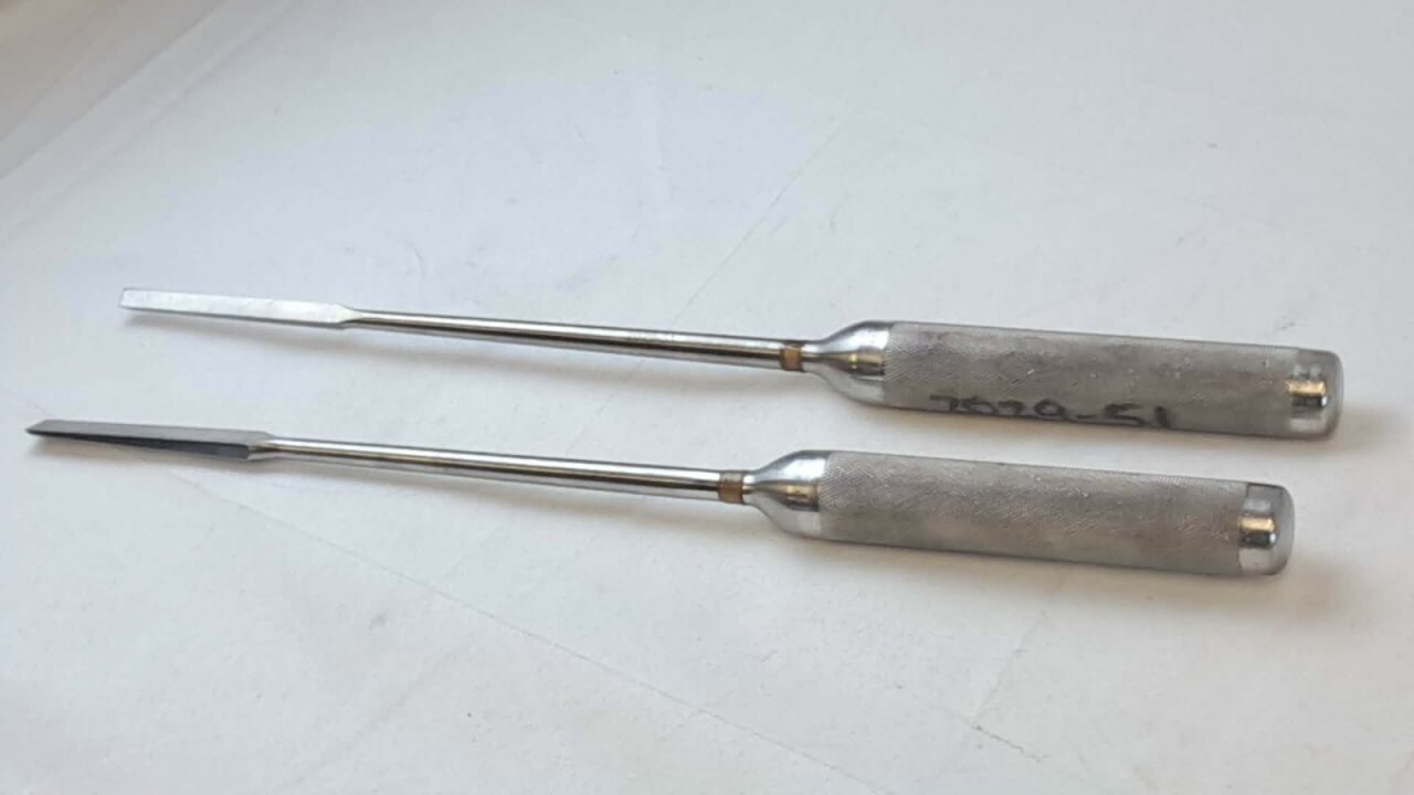 ACROMED 2029-51 2029-55 Lot of 2 Wallie-Heinig Spinal Chisels #1 & #5 15"