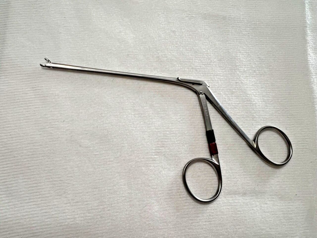 V. MUELLER AU-6211 1mm Round Cups 4" Length Straight Miniature Ear Forceps — photo 1