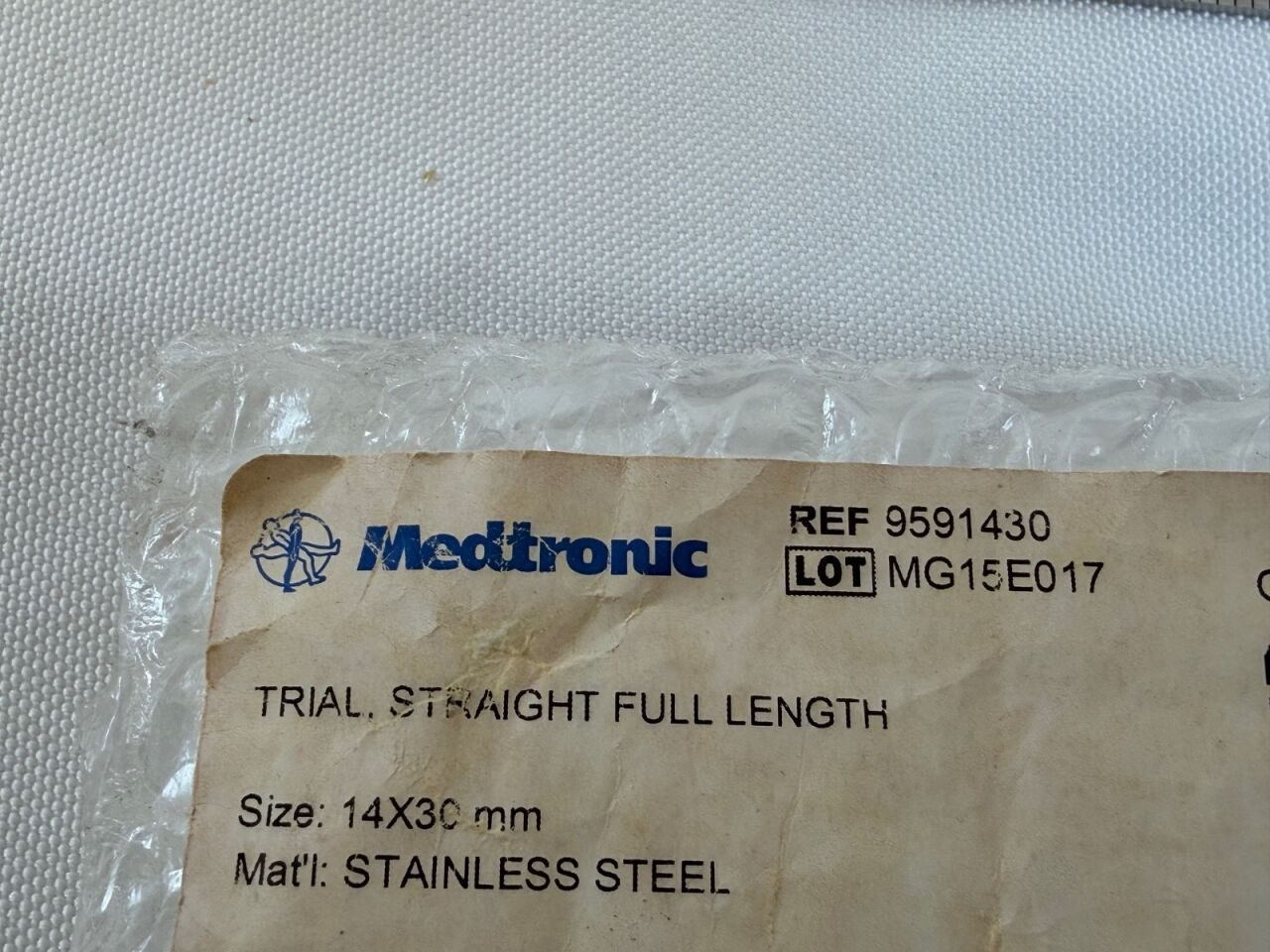 MEDTRONIC 9591430 14mm x 30mm Rectangle CAPSTONE Full Length Trial Spacer — photo 2