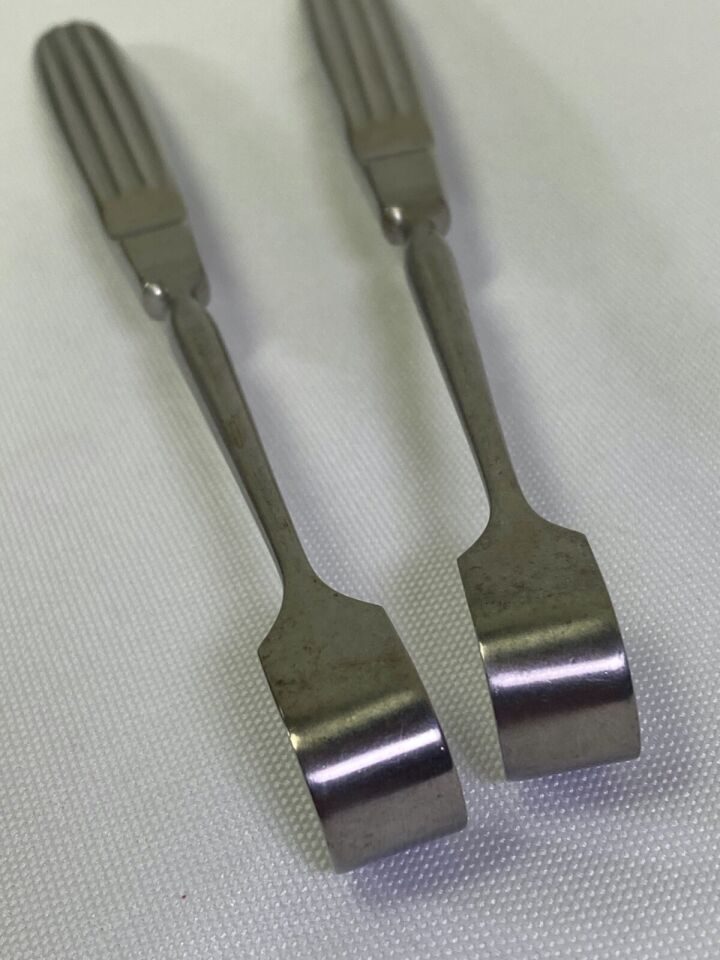 PILLING 481500 Little Retractors 1/2" W x 3/4" Deep x 7" Long — photo 5