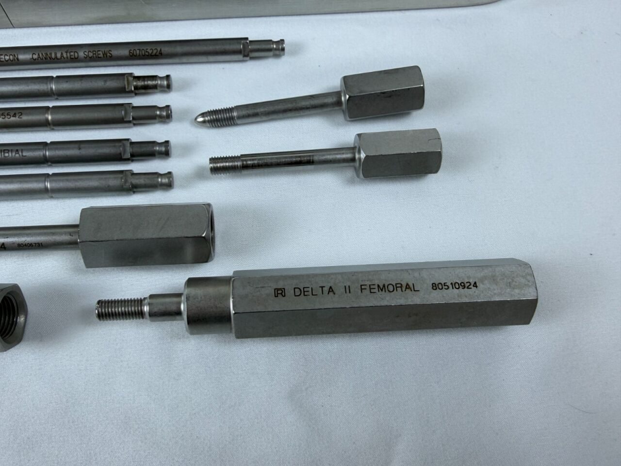 SMITH & NEPHEW 11-5175 Russell Taylor Femoral/Delta Femoral/Tibial Instrument Set — photo 8